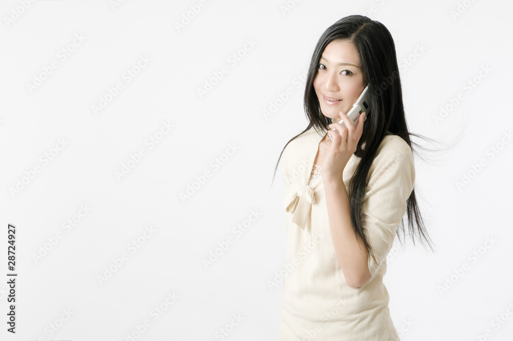 電話する女性 電話する女性