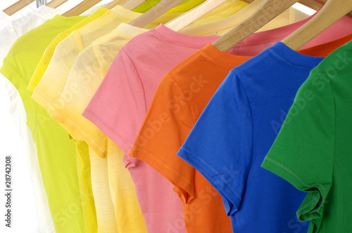 Fashion colorful t-shirt rack