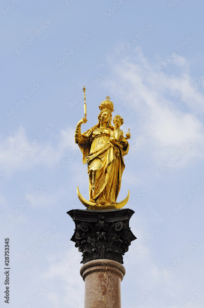 Fototapeta premium Virgin Mary atop the Mariensäule
