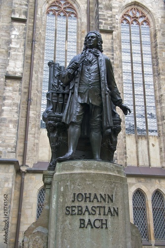 Carl Seffner's 1908 J.S. Bach statue, St. Thomas Church, Leipzig