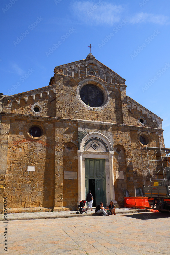 Fototapeta premium Kirche in Volterra - A church in Volterra