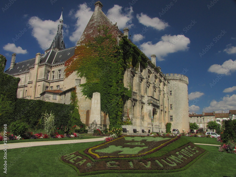 Hôtel de Ville d’Angoulême ; Poitou - Charentes , Limousin