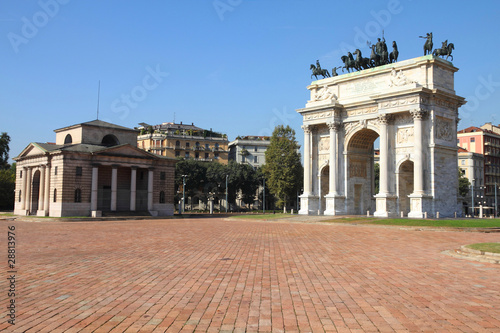 Milan - Arch of Peace photo