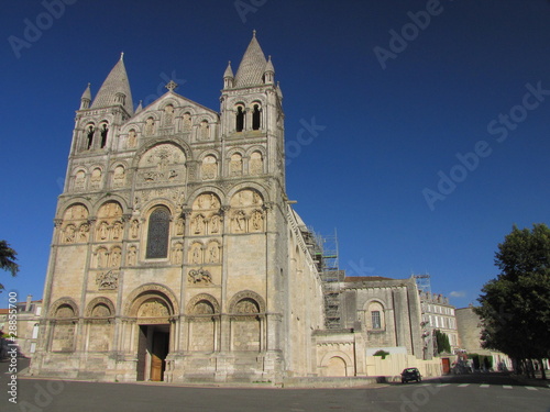 Cathédrale Saint-Pierre ; Angoulême ; Poitou - Charentes #28855700