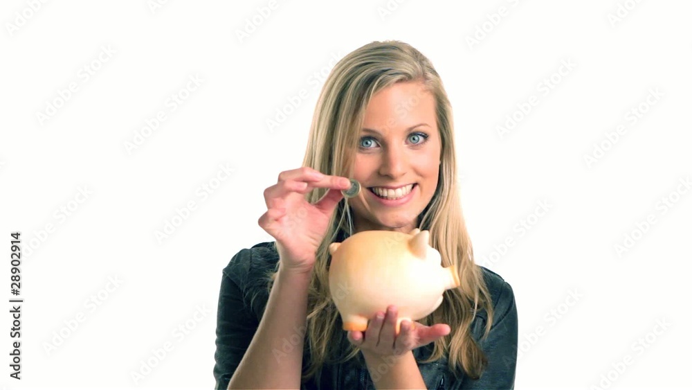 geld ins sparschwein werfen