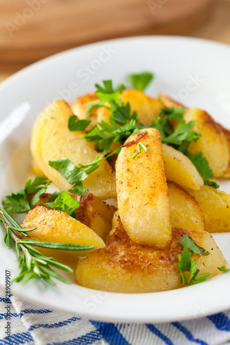 Baked potatoes with fresh herbs