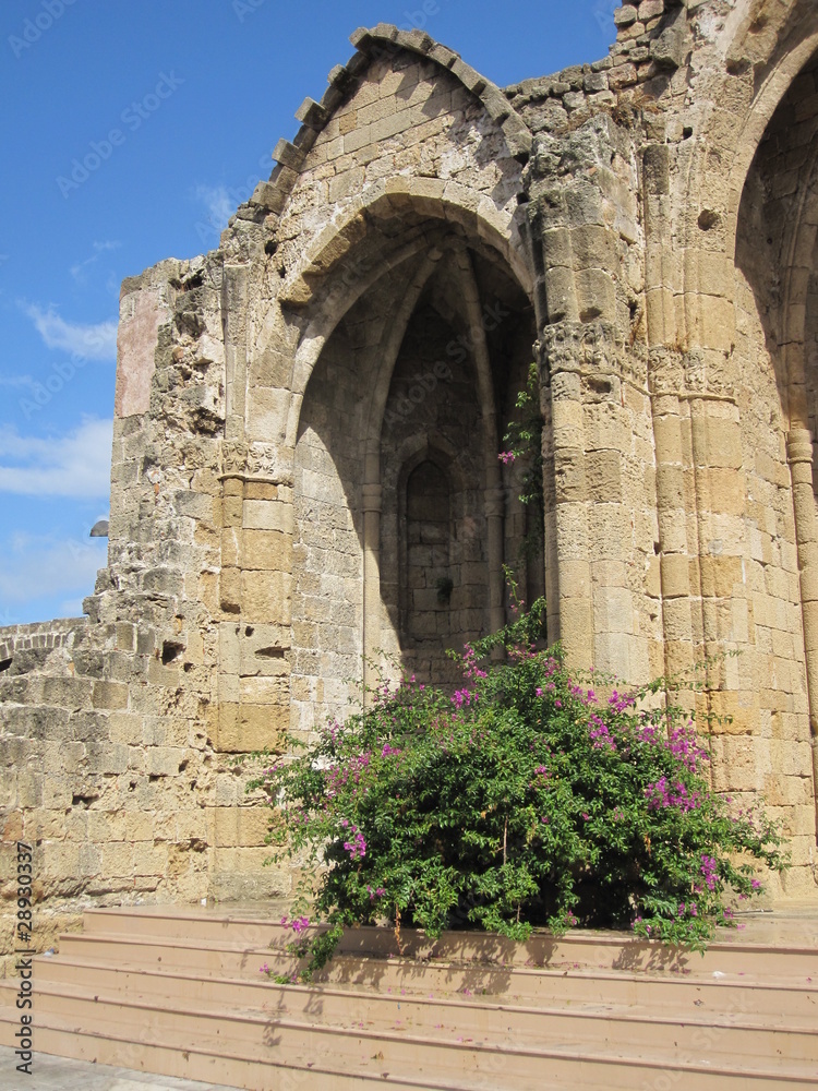 Historische Ruine in Rhodos