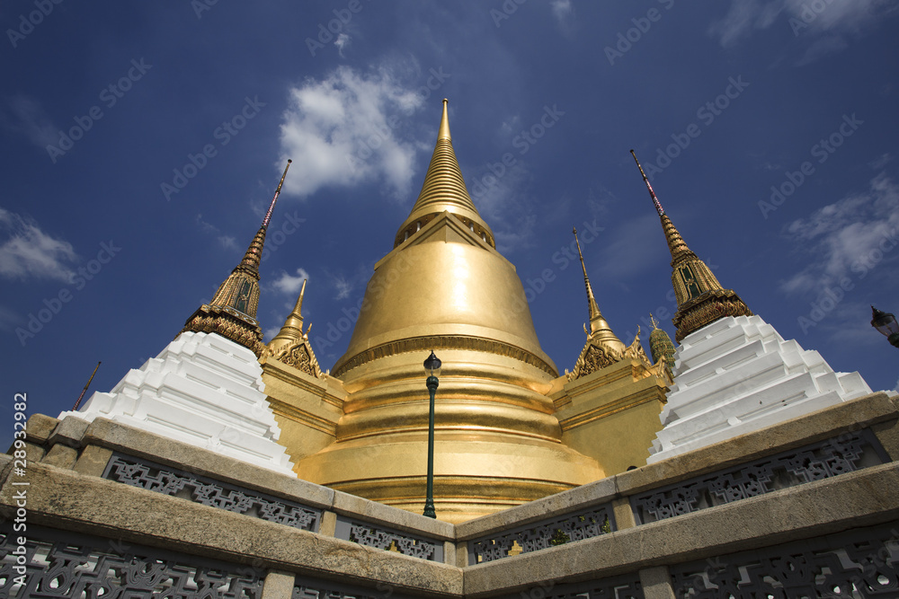 Fototapeta premium Wat Phra Kaew (Temple of the Emerald Buddha), Bangkok Thailand.