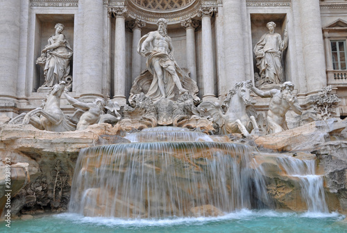 Fontana di Trevi photo