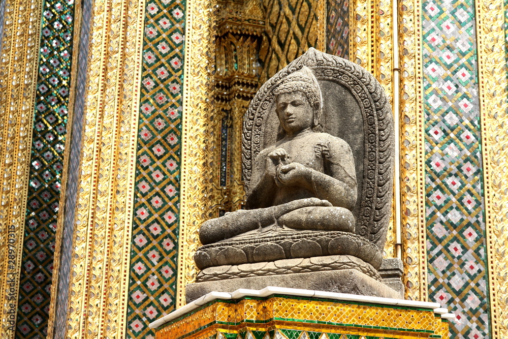Fototapeta premium ワットプラケオの仏像