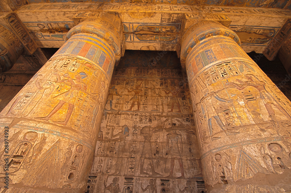 Heiroglyphs at Medinat Habu. Luxor, Egypt Heiroglyphs at Medinat Habu. Luxor, Egypt