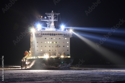 Атомный ледокол 