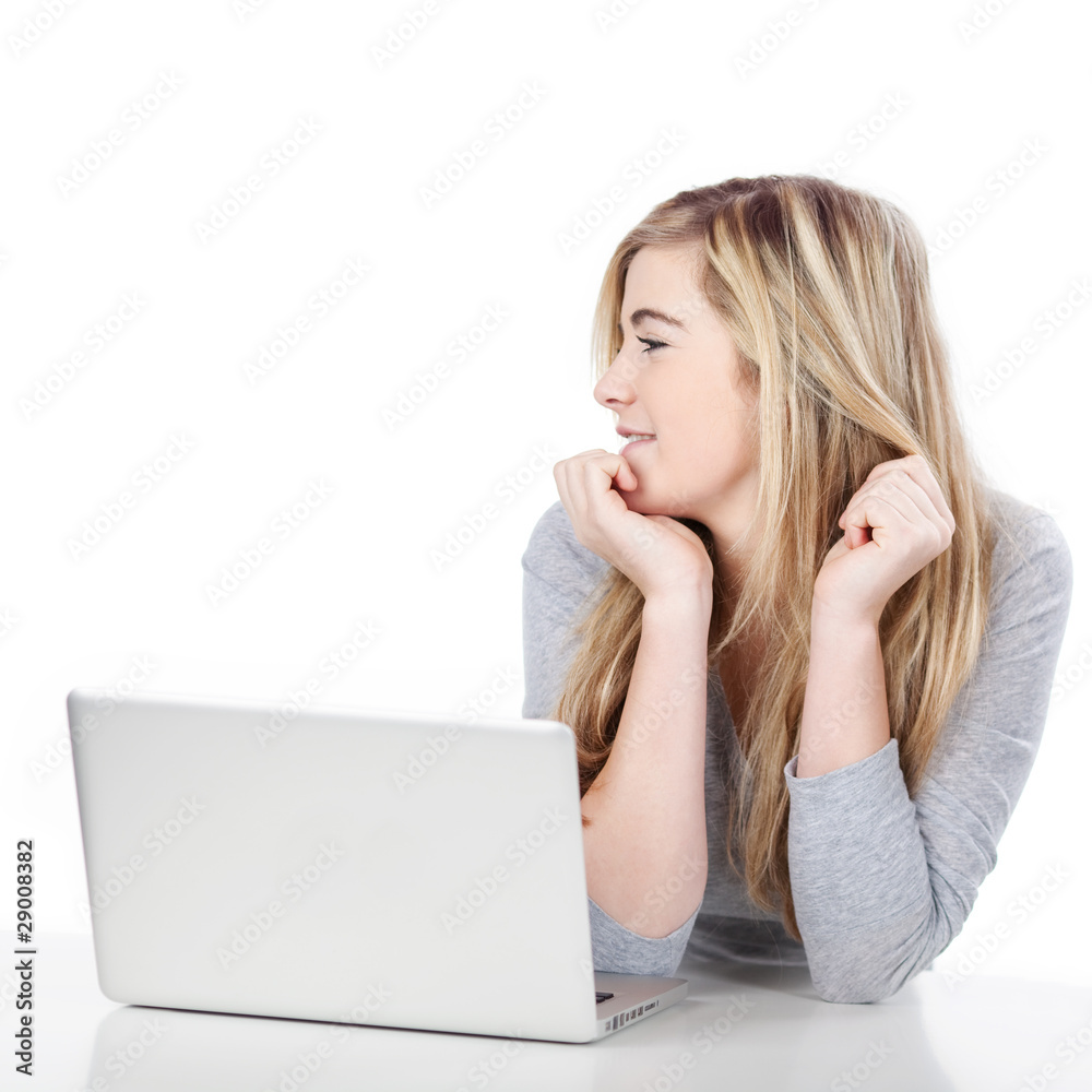 junges Mädchen mit laptop junges Mädchen mit laptop