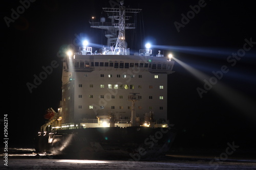 Атомный ледокол 