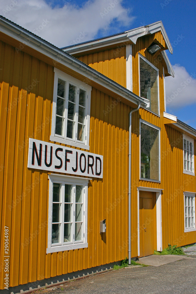 Yellow house in Nusfjord