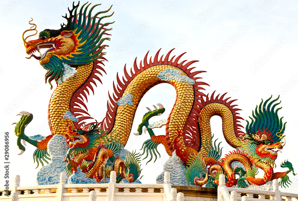 Fototapeta premium Dragon statue in Chinese style