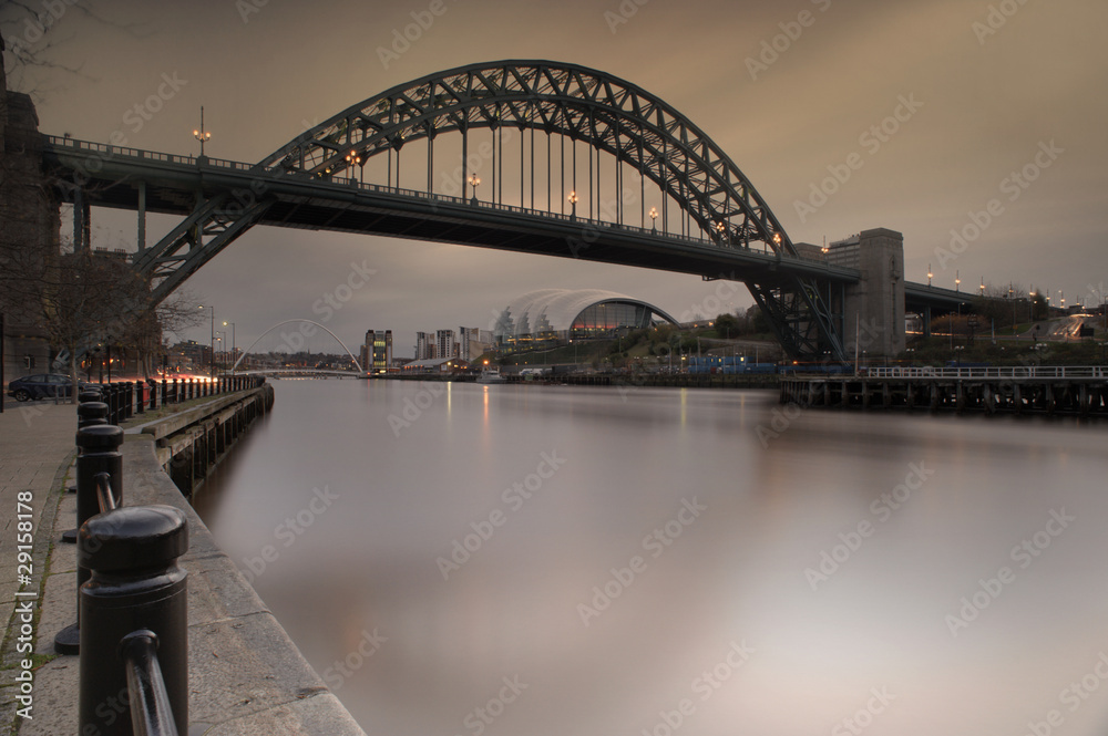 Fototapeta premium Tyne Bridge Long Exposure