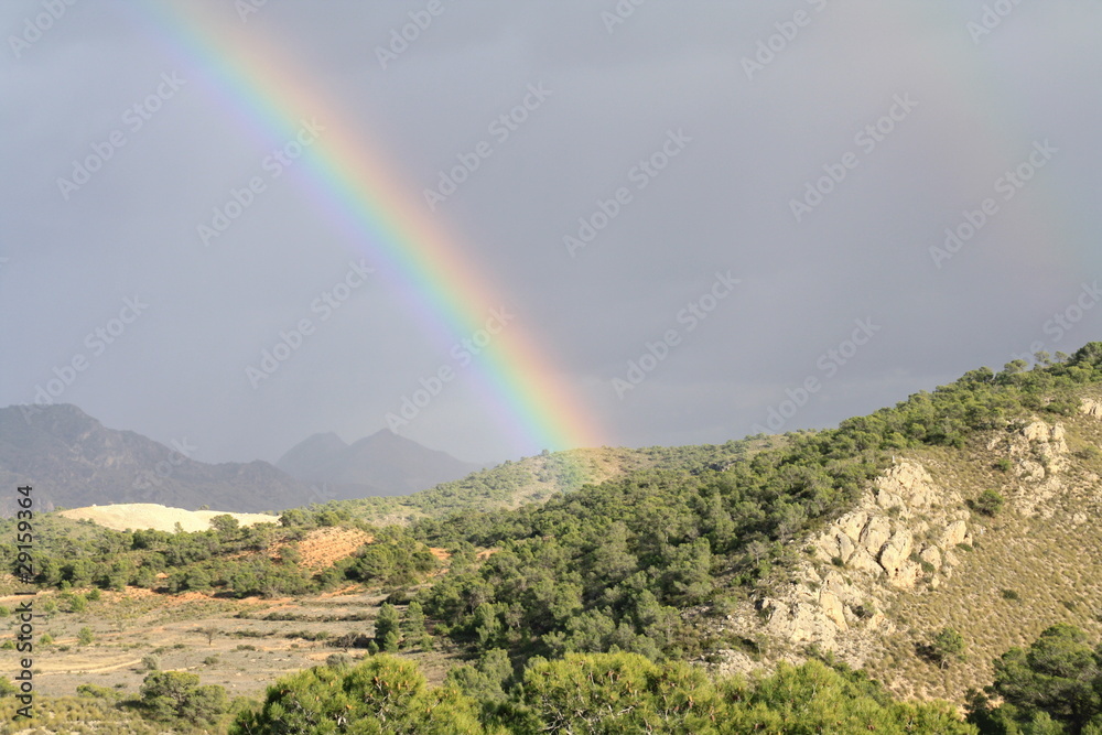 arco iris y tormenta arco iris y tormenta