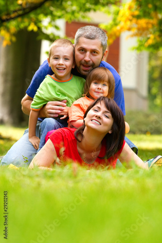 Wallpaper Mural Happy family Torontodigital.ca