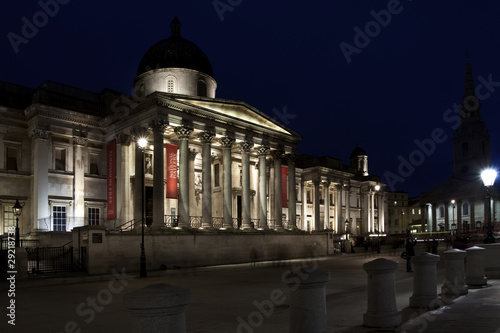 Trafalgar Square at night