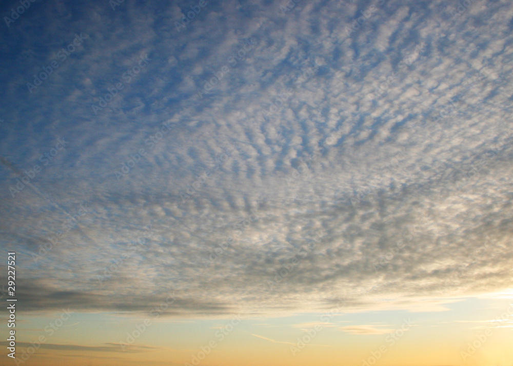 Obraz premium Broken Clouds