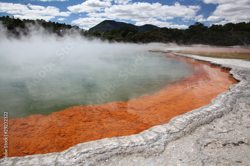 champagne pool en nouvelle-zélande