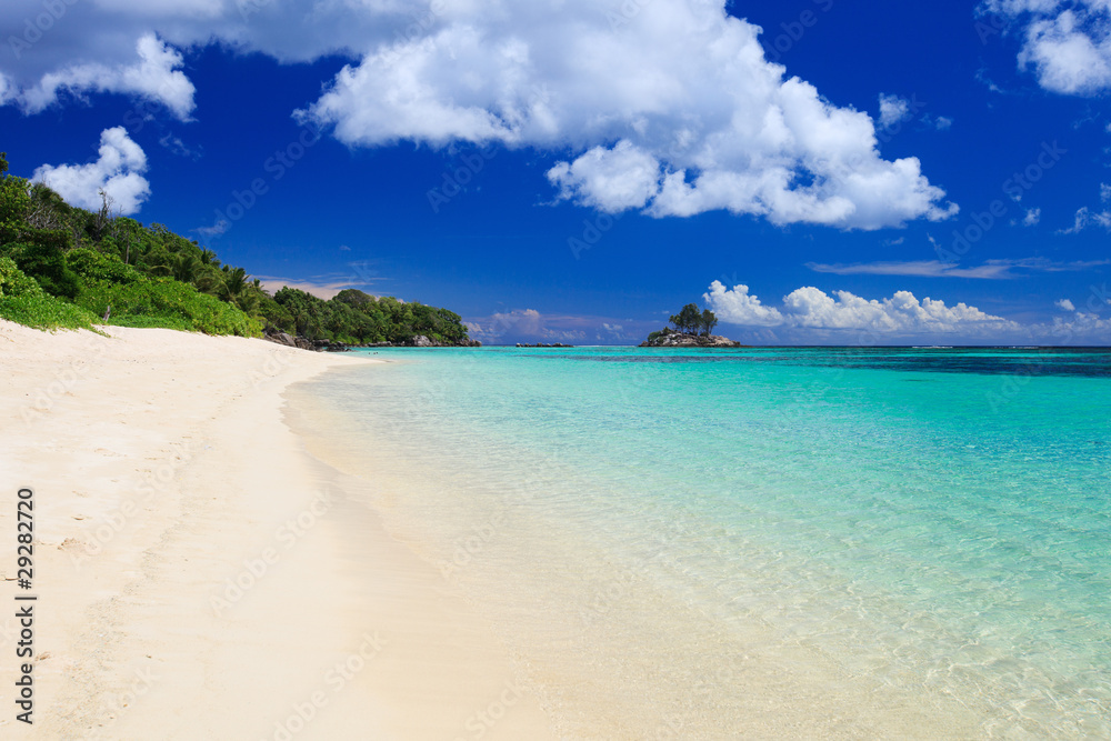 Fototapeta premium Idyllic beach in Seychelles