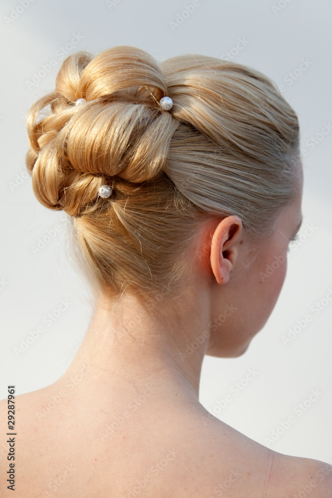 Blonde Brautfrisur hochgesteckt Blonde Brautfrisur hochgesteckt