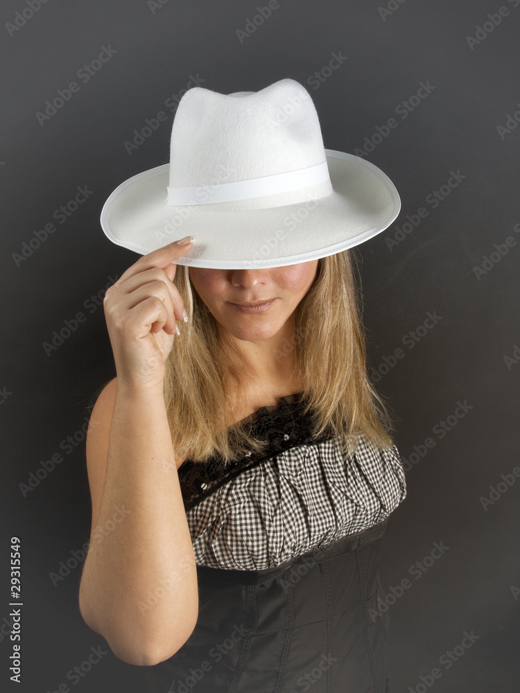 Frau mit Hut Frau mit Hut