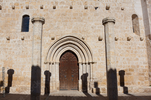Iglesia de Fuentes de Valdepero, Palencia, España photo