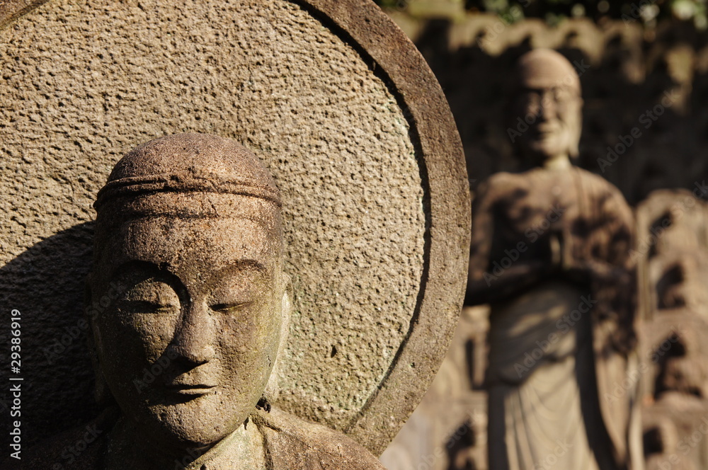 Fototapeta premium Statue Bouddhiste dans le temple Daienji à Meguro - Tokyo