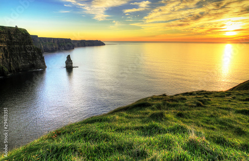 Fényképezés Cliffs of Moher at sunset - Ireland