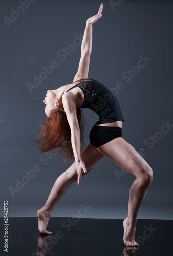 modern style dancer. © Fanfo