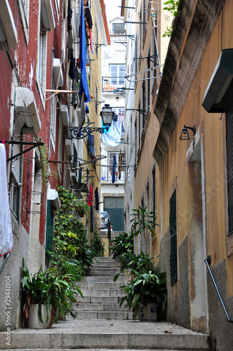 Ruelle de l'Alfama à Lisbonne, Portugal photo