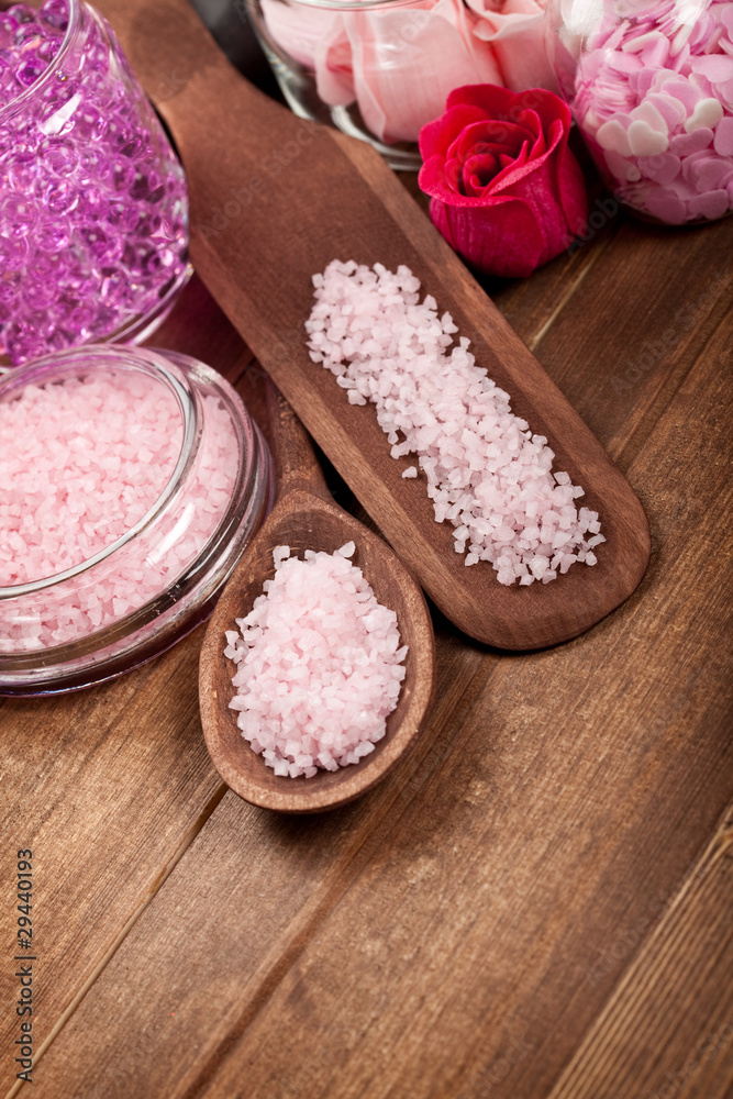 Pink bath salt for Spa and aromatherapy Pink bath salt for Spa and aromatherapy