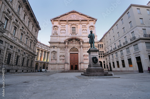Piazza San Fedele nel centro di Milano - Palazzo Marino