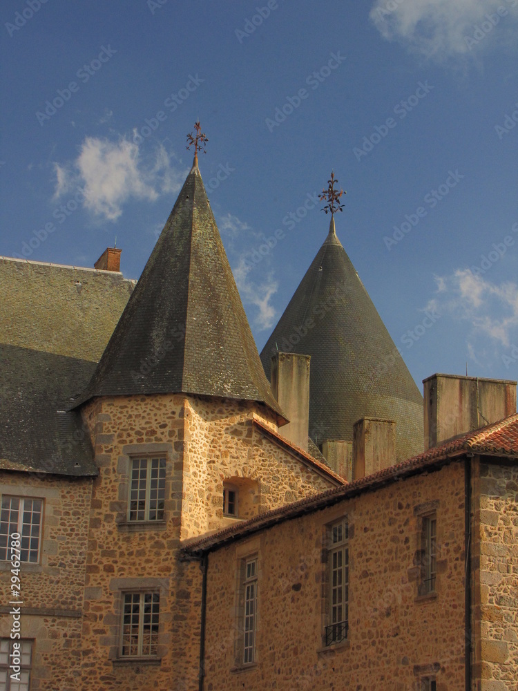 Château de Rochechouart ; Charente, Limousin, Périgord Château de Rochechouart ; Charente, Limousin, Périgord