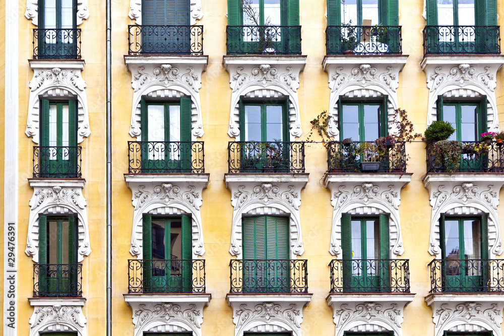 Fototapeta premium facade of old house downtown Madrid