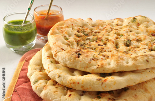 Garlic Naan with Chutney photo