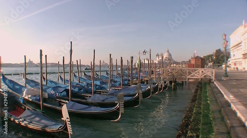 Venedig, Gondeln am Canal de Grande Ufer photo