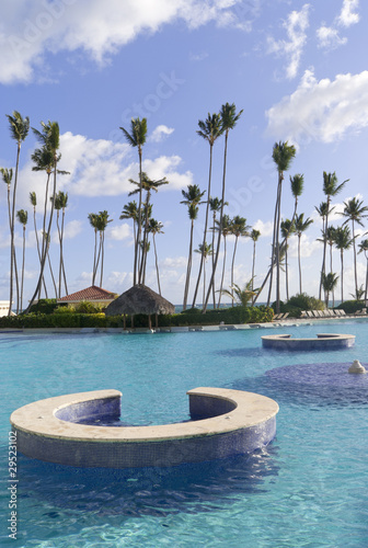 Fototapeta Naklejka Na Ścianę i Meble -  Swimming pool in caribbean paradise