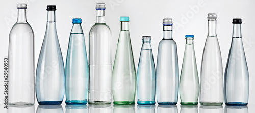 Mineralwasserflaschen photo