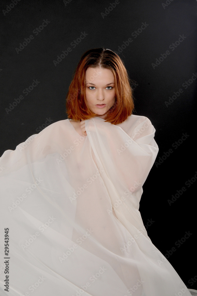 Naklejka premium Nude Dancing Girl