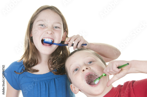 kids brushing teeth photo