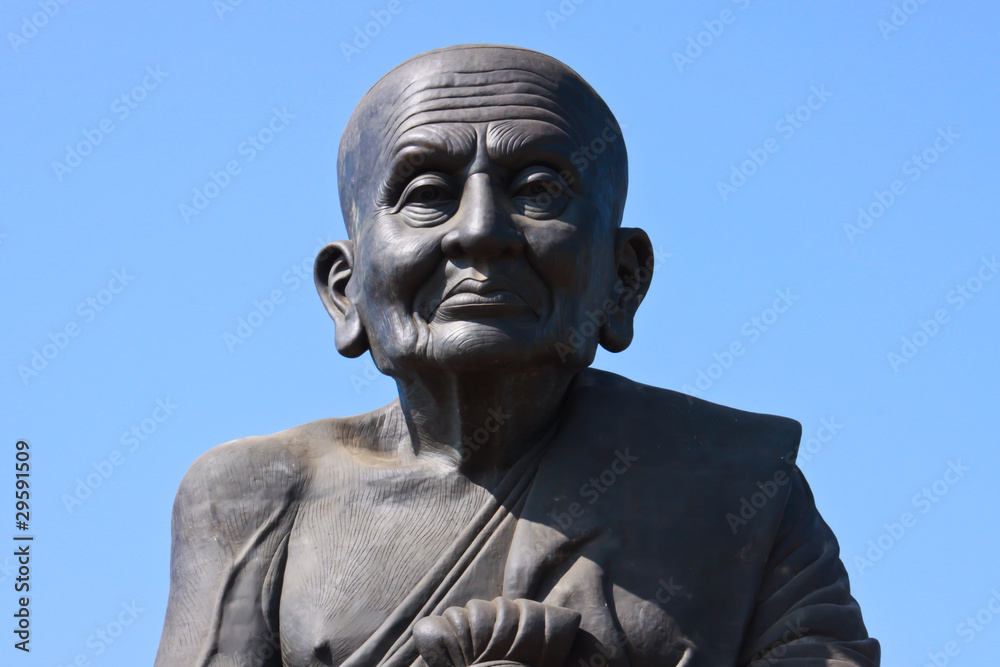 Monk statue3