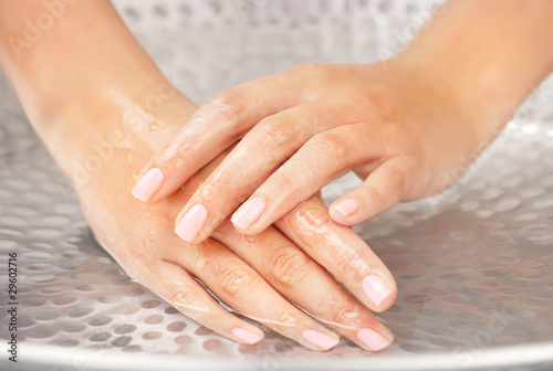 Woman's hands humidification