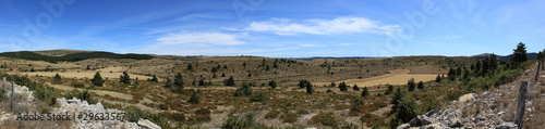 Fotografie vue panoramique du plateau des causses