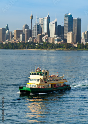 Photography Sydney harbor ferry arriving at Cremorne Point