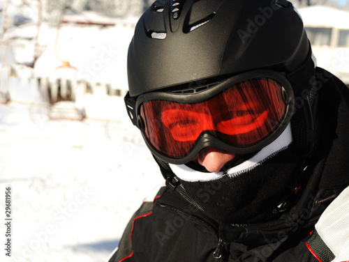 Skier with helmet on head © Jasmin Merdan