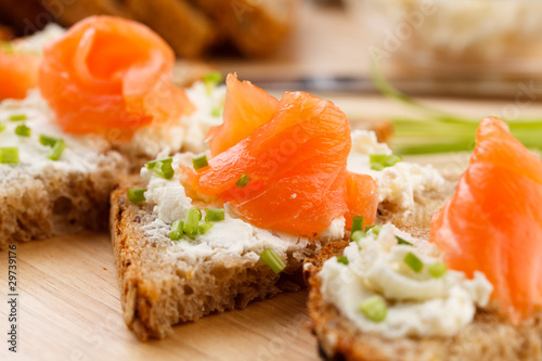 Bread with smoked salmon and cream cheese
